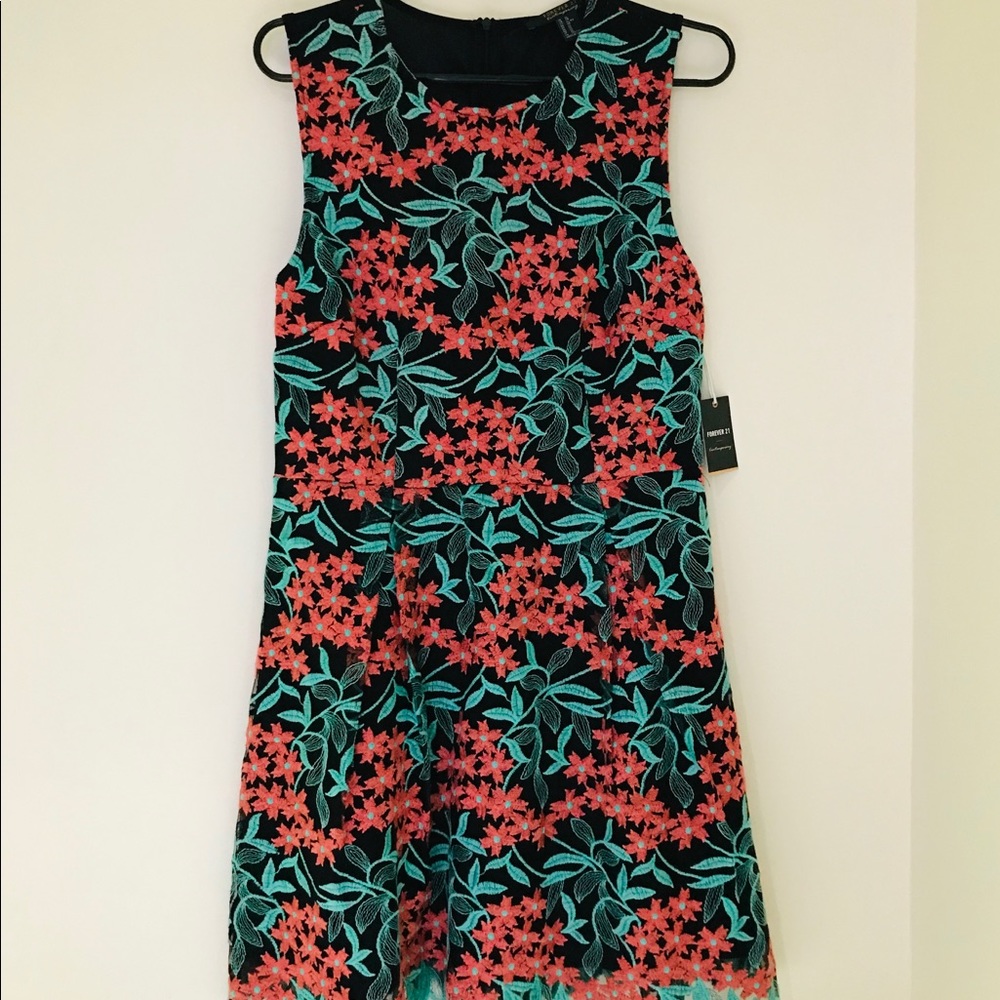 Sleeveless Embroidered Dress Size XL